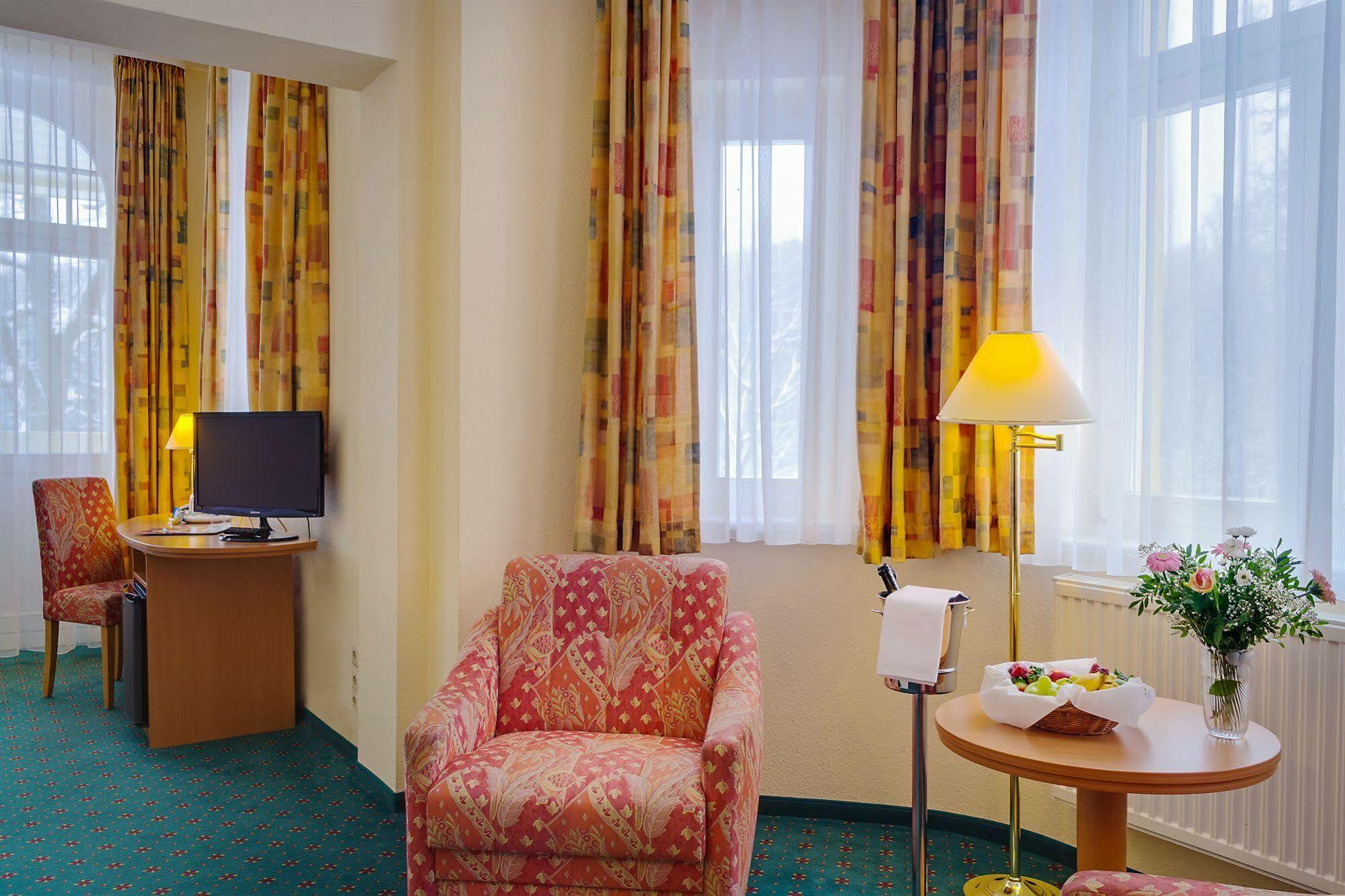 Ferien Hotel Villa Suedharz Sulzhayn ภายนอก รูปภาพ